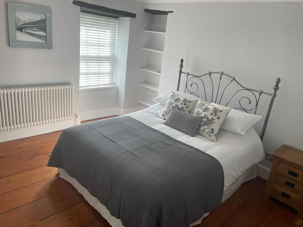 17 Eastgate Βίλα Cowbridge Εξωτερικό φωτογραφία